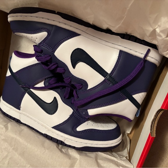 Nike Shoes - Kids/Women’s Nike Dunks